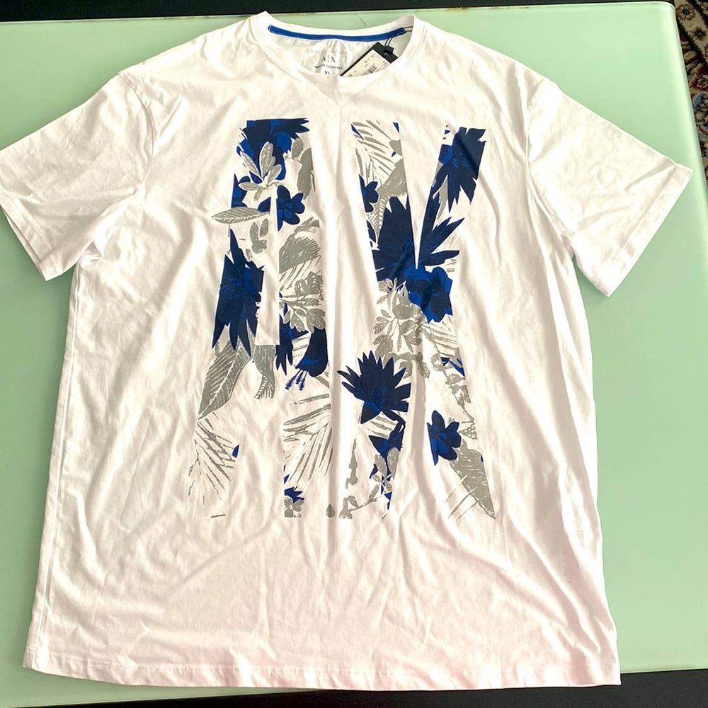NWT ARMANI Men’s T-shirt XL